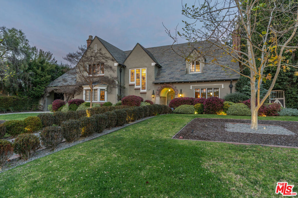 Properties 3 340 S Plymouth Boulevard