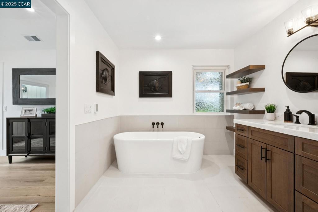 SANDPIPER COVE - Residential