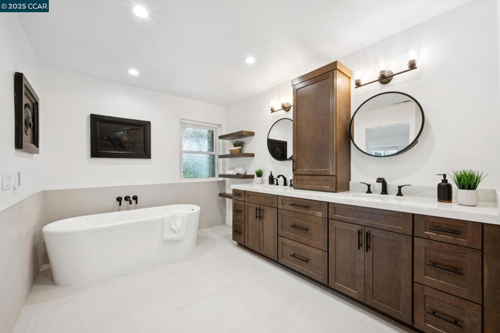 SANDPIPER COVE - Residential