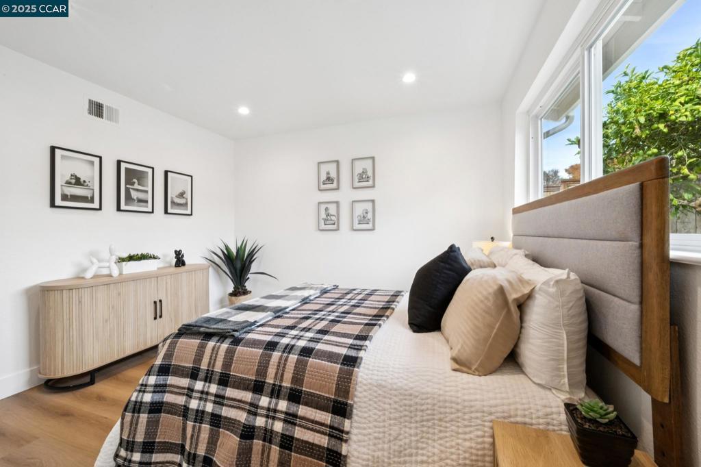 SANDPIPER COVE - Residential