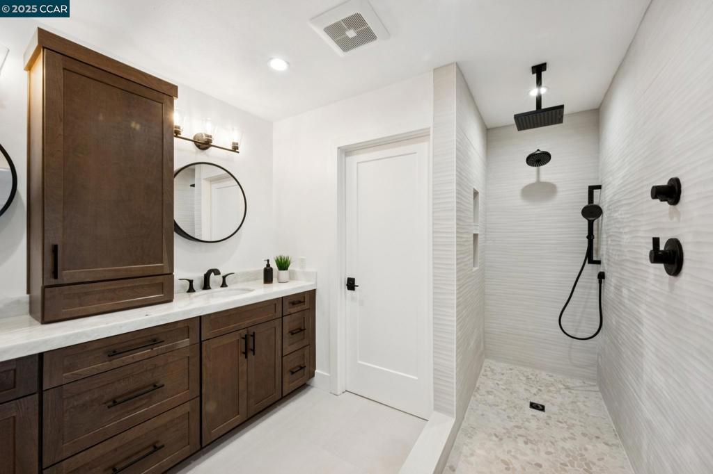 SANDPIPER COVE - Residential