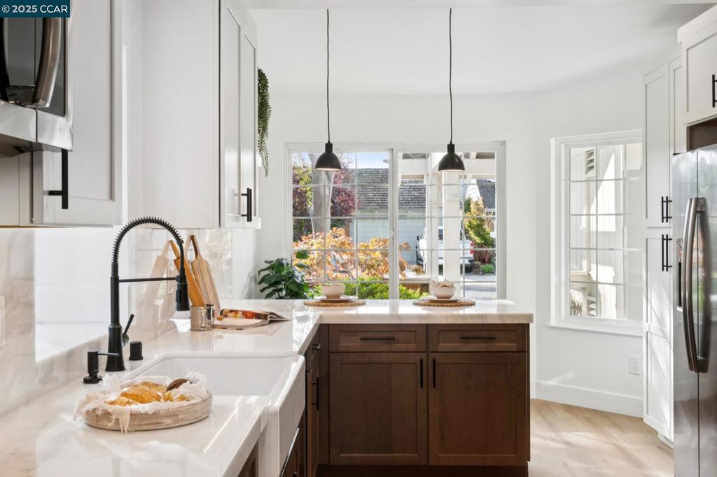 SANDPIPER COVE - Residential