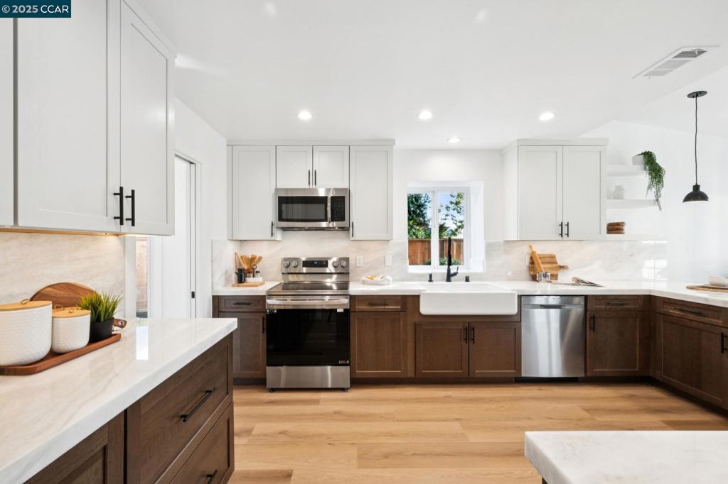 SANDPIPER COVE - Residential