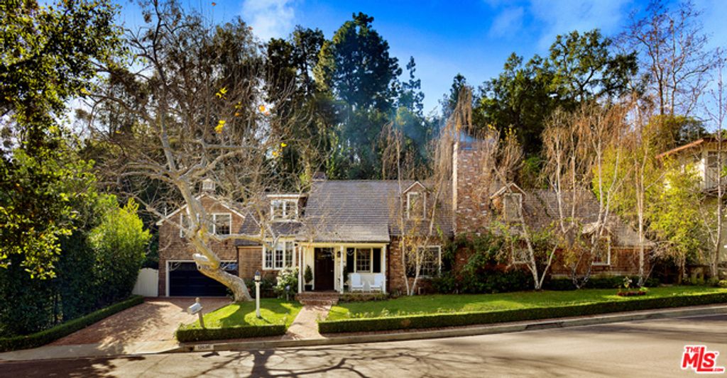 listing image 130721732641450299929