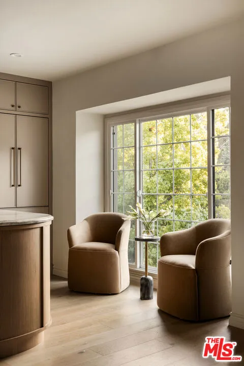 Los Angeles, California 90049, United States, 4 Bedrooms Bedrooms, ,5 BathroomsBathrooms,Residential,Pending,212276