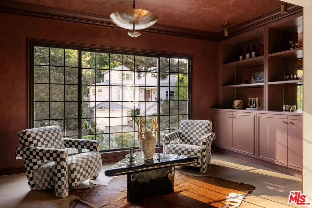 Los Angeles, California 90049, United States, 4 Bedrooms Bedrooms, ,5 BathroomsBathrooms,Residential,Pending,212276