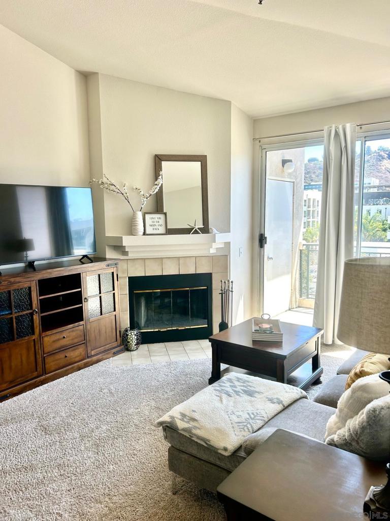 640 Camino De La Reina 1405