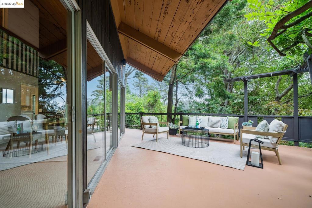 PIEDMONT PINES - Residential
