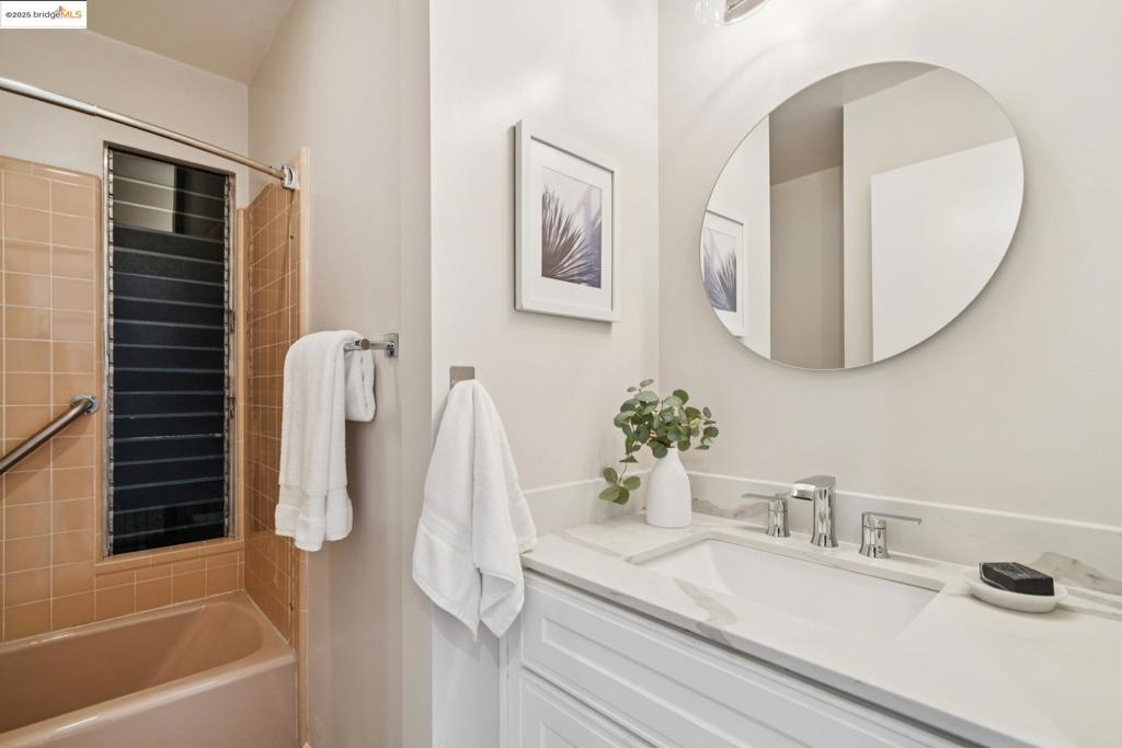 PIEDMONT PINES - Residential