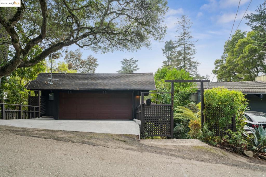 PIEDMONT PINES - Residential