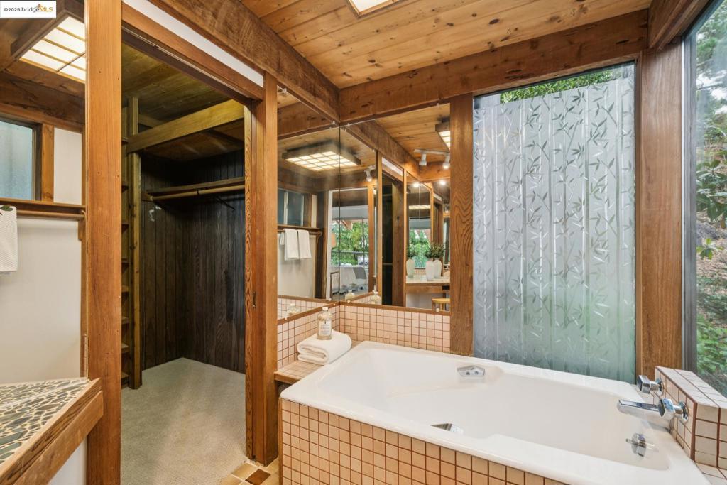 PIEDMONT PINES - Residential