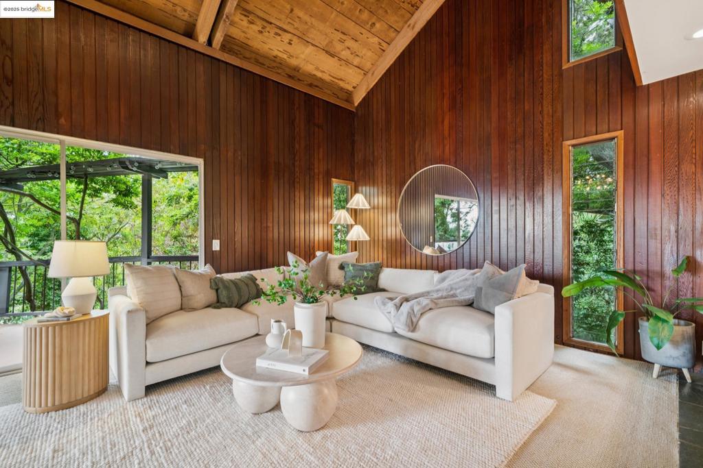 PIEDMONT PINES - Residential