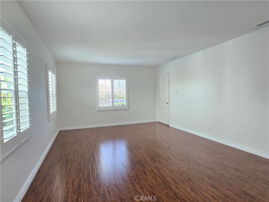 1611 W 154th Place