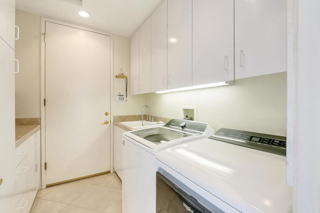 Lake La Quinta - Residential Lease