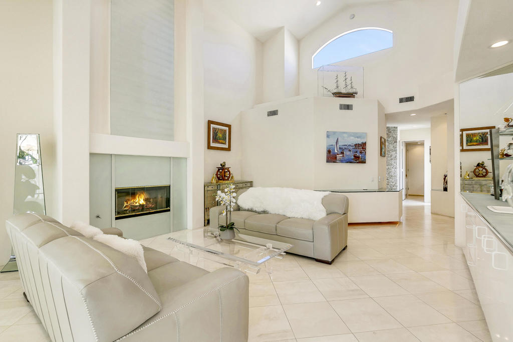 Lake La Quinta - Residential Lease