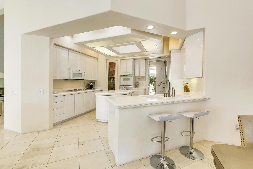 Lake La Quinta - Residential Lease