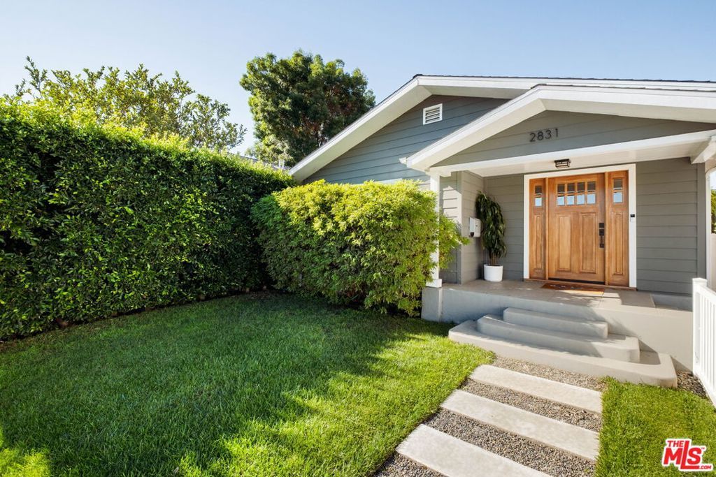 Photo of 2831 S Corning Street, Los Angeles, CA 90034 (MLS # 25623369)