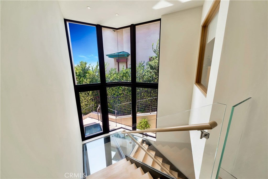 18 Lagunita Drive, Laguna Beach CA 92651 - Photo 21