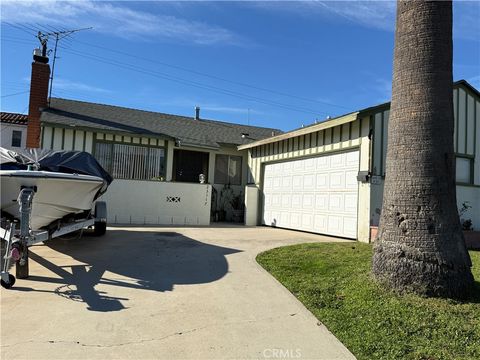 Photo of 23117 Meyler Ave Ave, Torrance, CA 90302 (MLS # PW26069303)