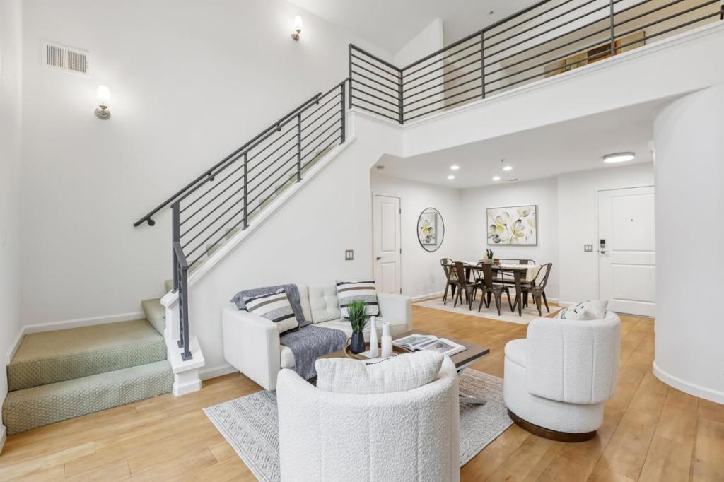 912 Campisi Way 407