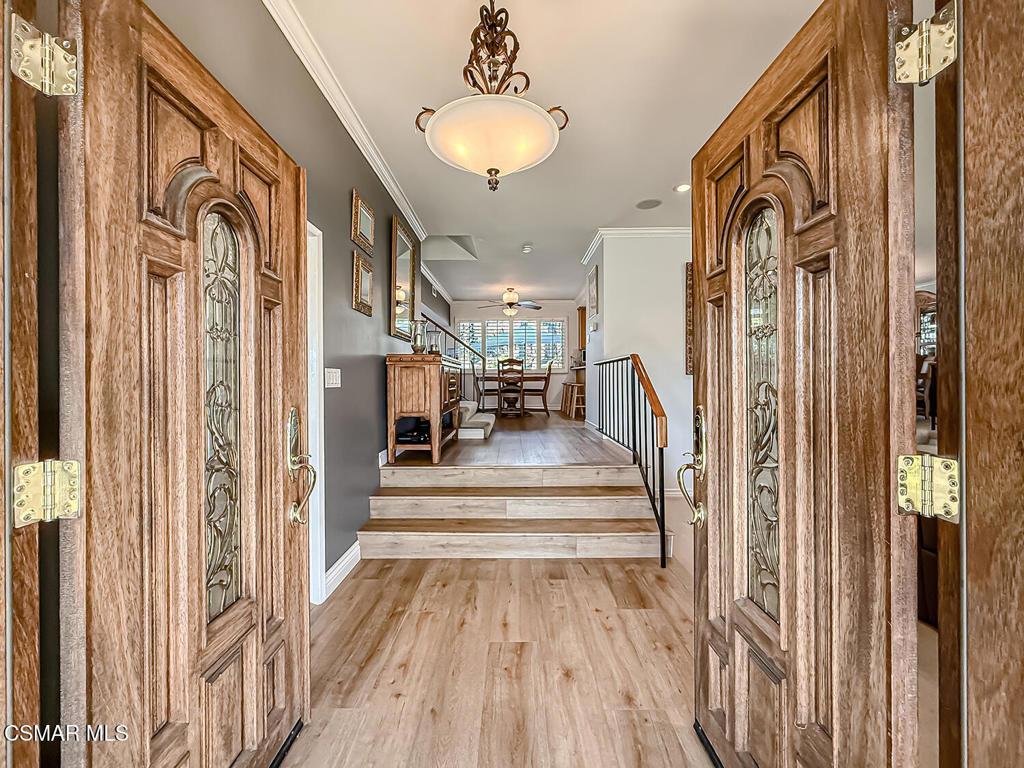 181 W Avenida De Las Flores