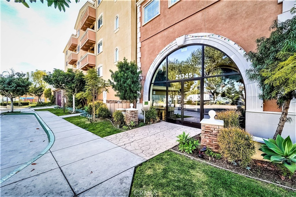 21345 Hawthorne Boulevard 421