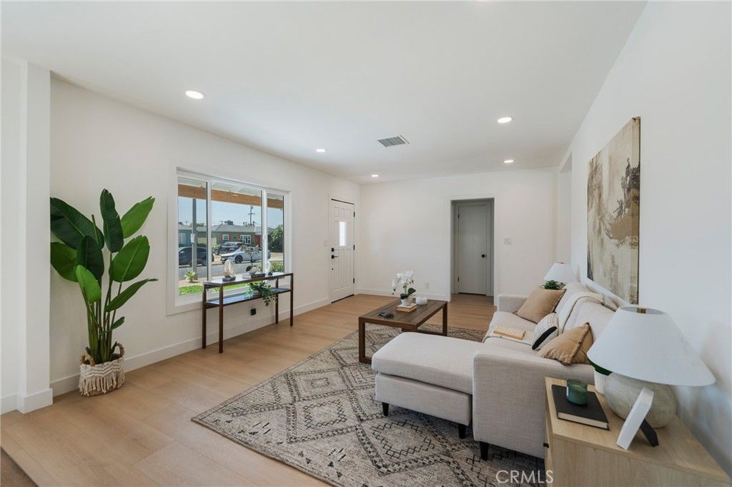 Photo of 4224 Falcon Ave, Long Beach, CA 90807 (MLS # RS25277928)
