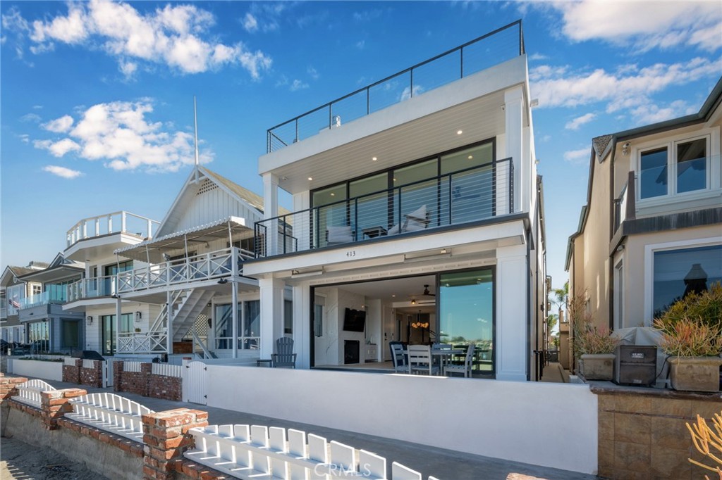 413 E Edgewater Avenue