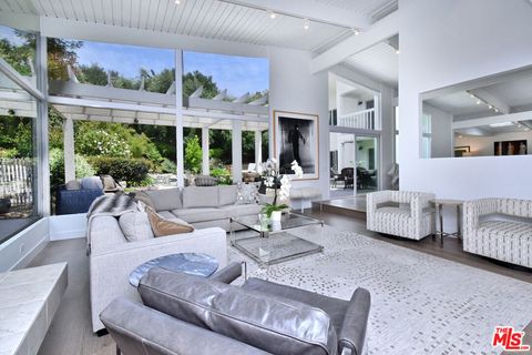 Photo of 13413 Bayliss Road, Los Angeles, CA 90049 (MLS # 26667545)