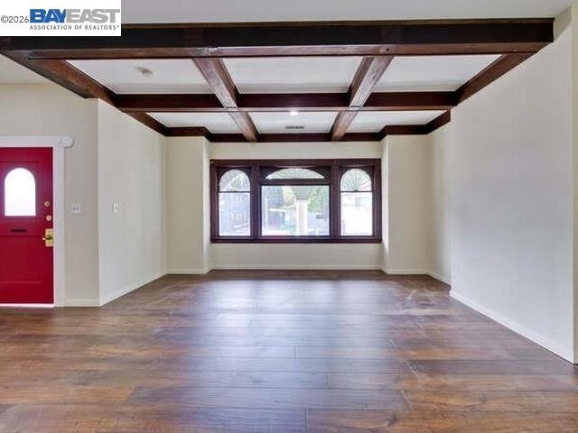335 E Saint John