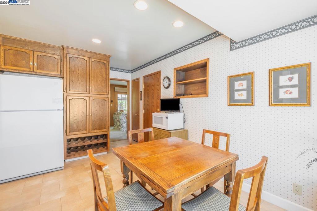 GLENMOOR GARDENS - Residential