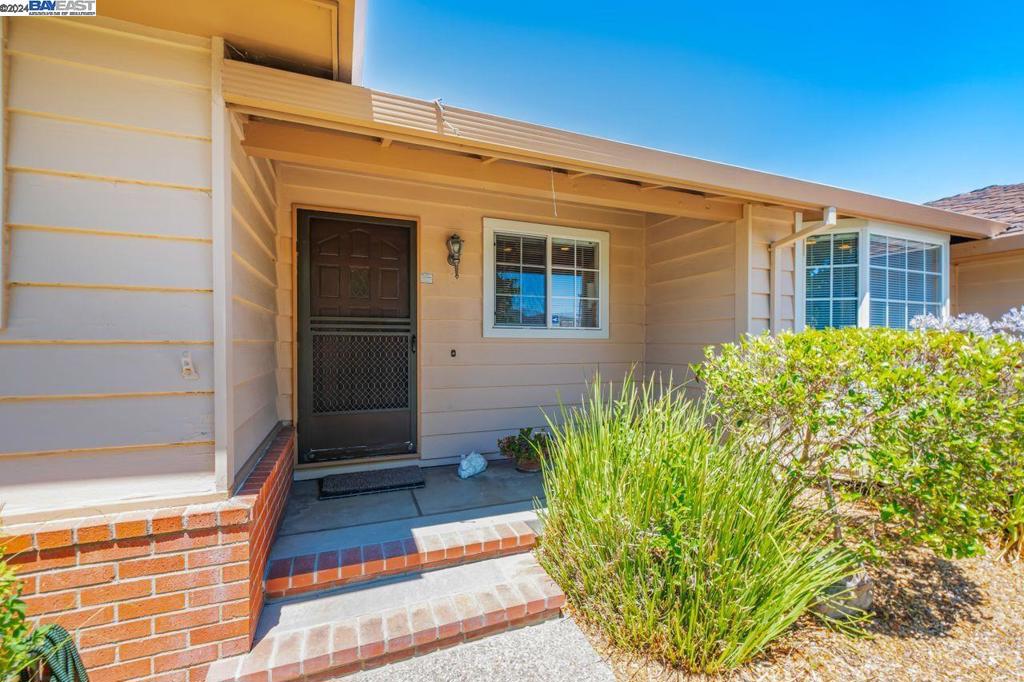 GLENMOOR GARDENS - Residential