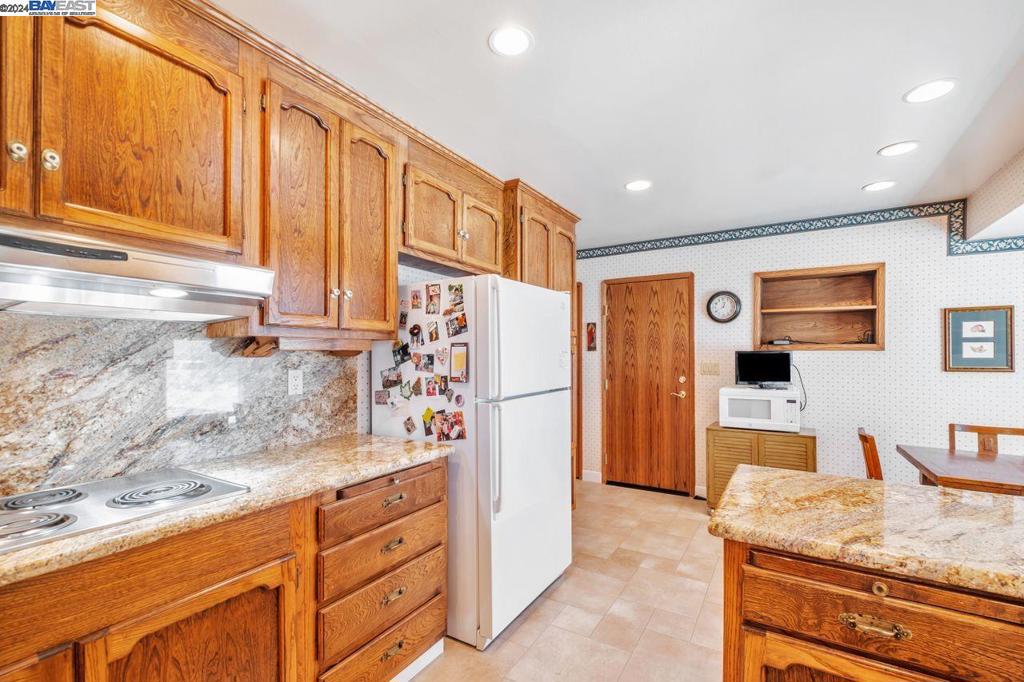 GLENMOOR GARDENS - Residential