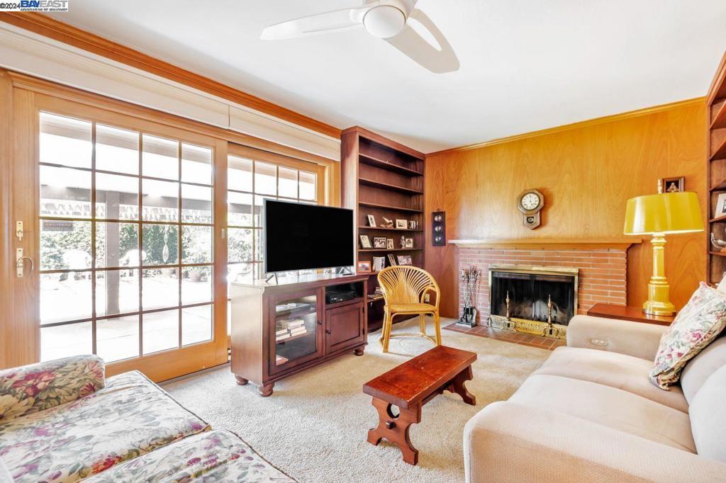 GLENMOOR GARDENS - Residential