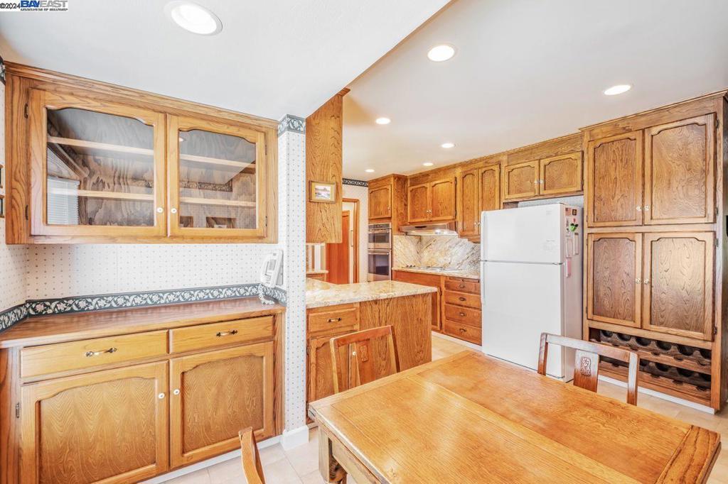 GLENMOOR GARDENS - Residential