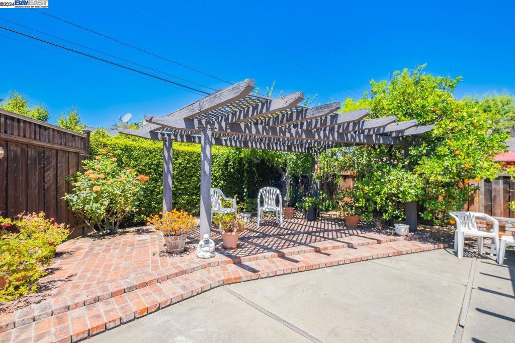 GLENMOOR GARDENS - Residential