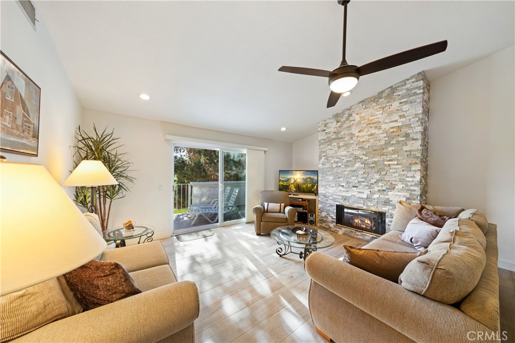 Desert Falls C.C. (32405) - Residential