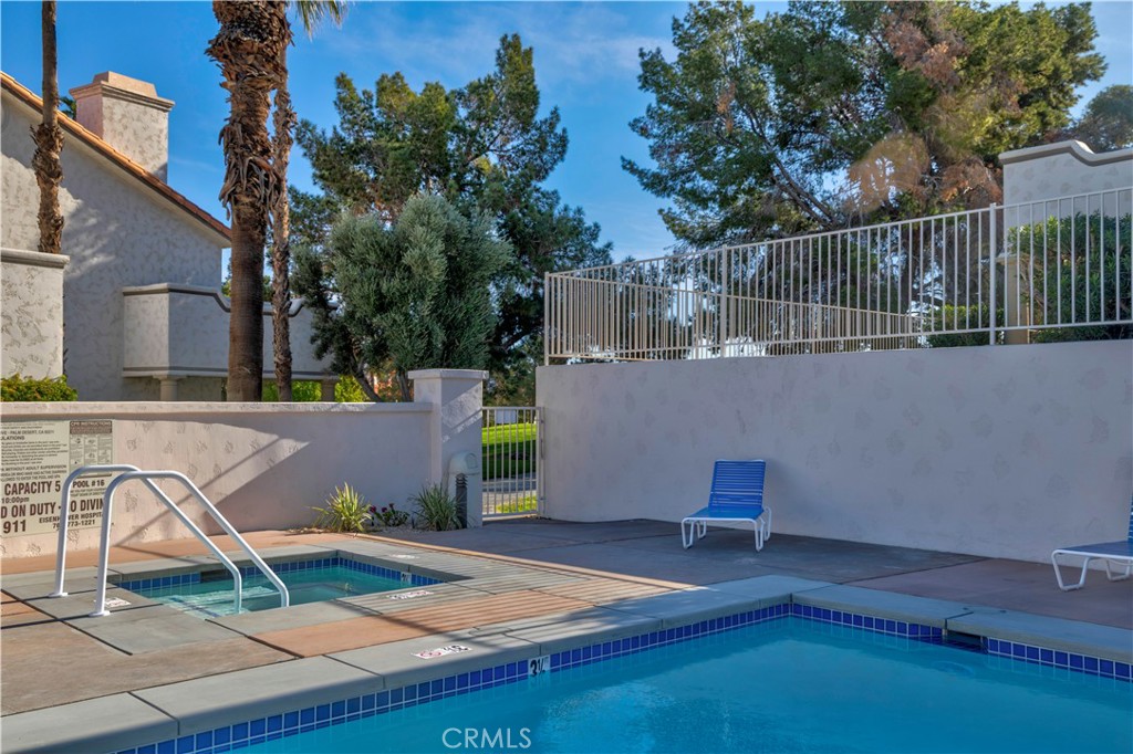 Desert Falls C.C. (32405) - Residential