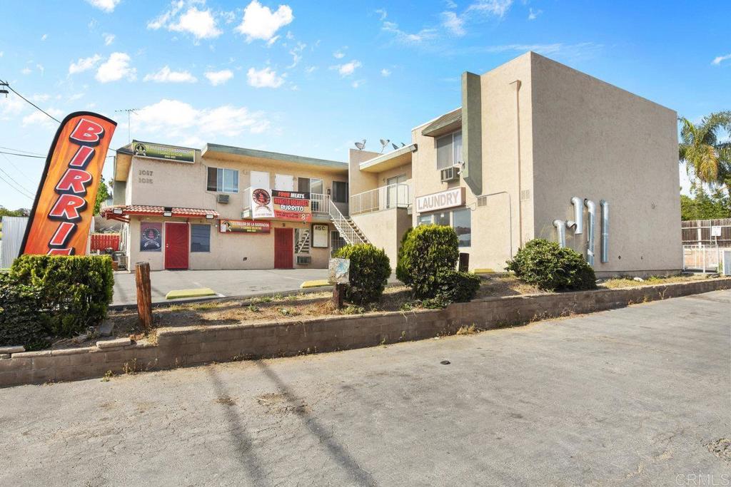 1015 17 Grand Avenue