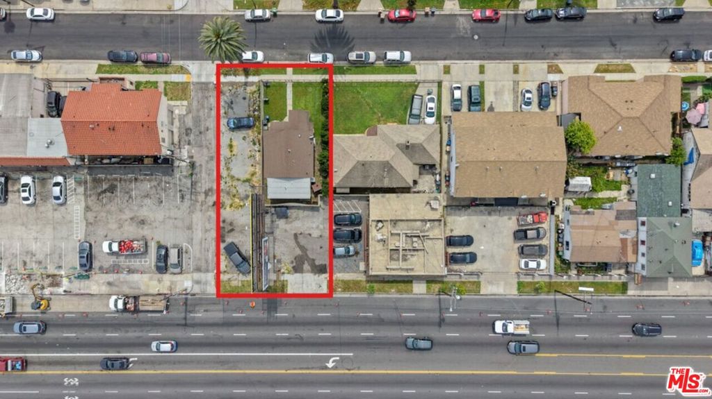 1021 W 101st Street, Los Angeles CA 90044