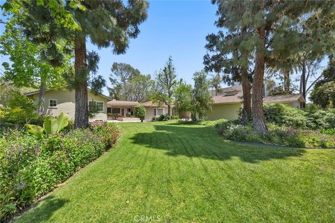 1127 Crestview Drive Fullerton CA 92833