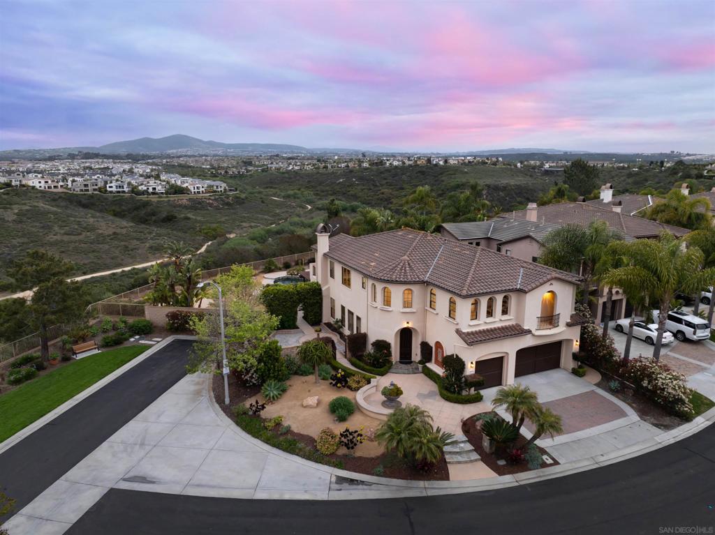 Properties 2 5408 Valerio Trail