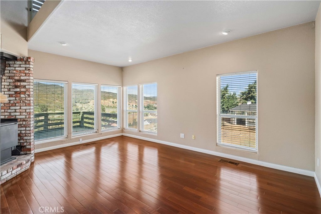 14738 Flintstone Drive