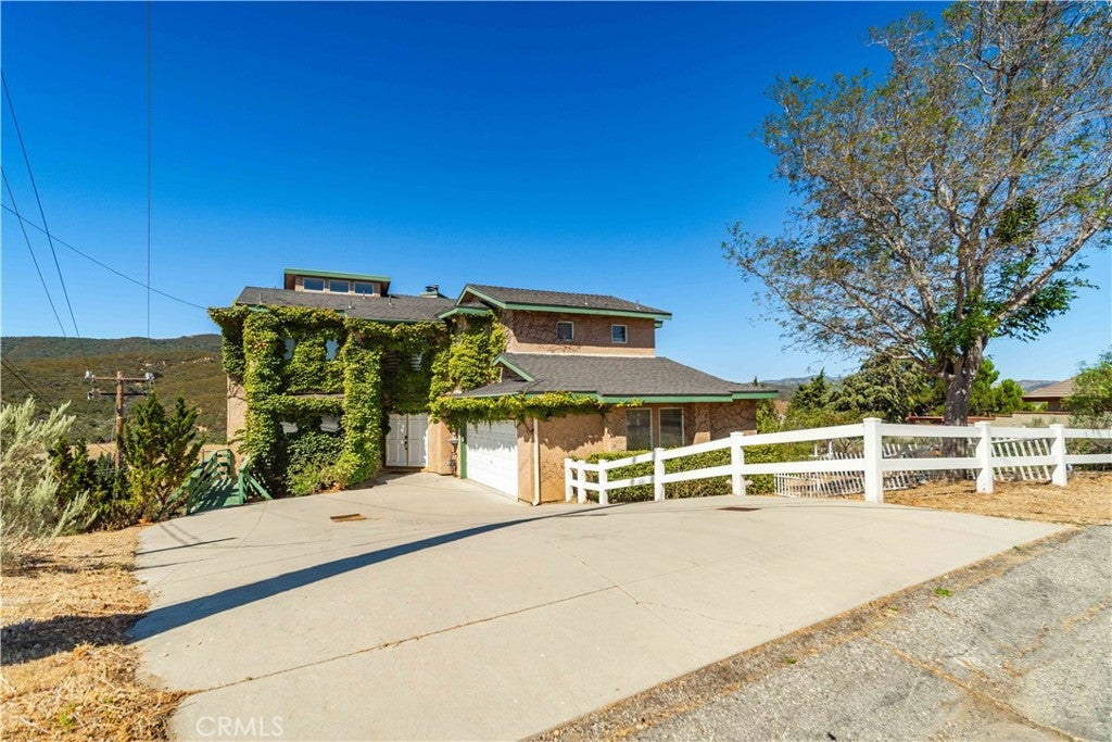 14738 Flintstone Drive