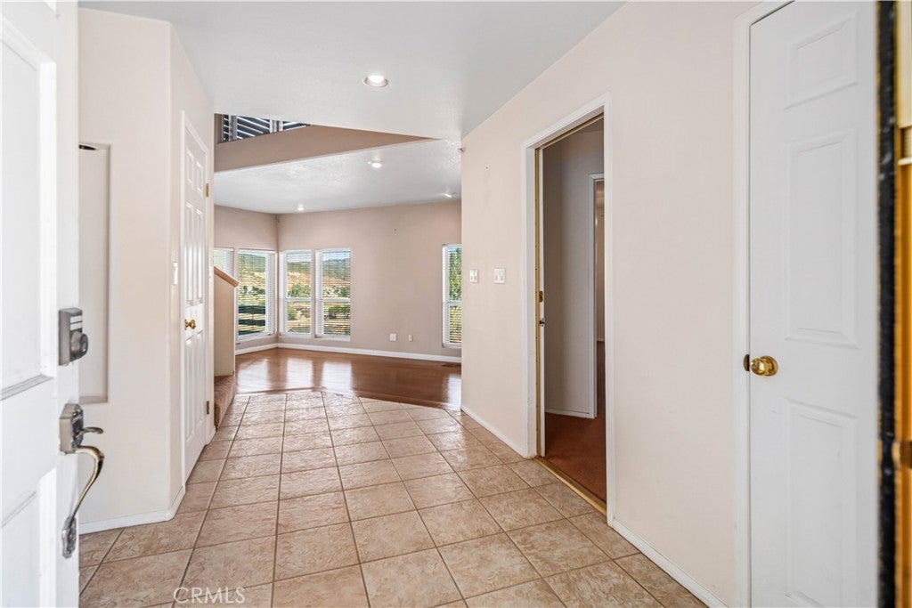 14738 Flintstone Drive