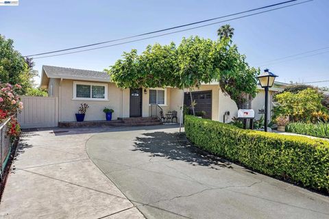 Photo of 1798 Hartnell St ST, Union City, CA 94587 (MLS # 41136369)