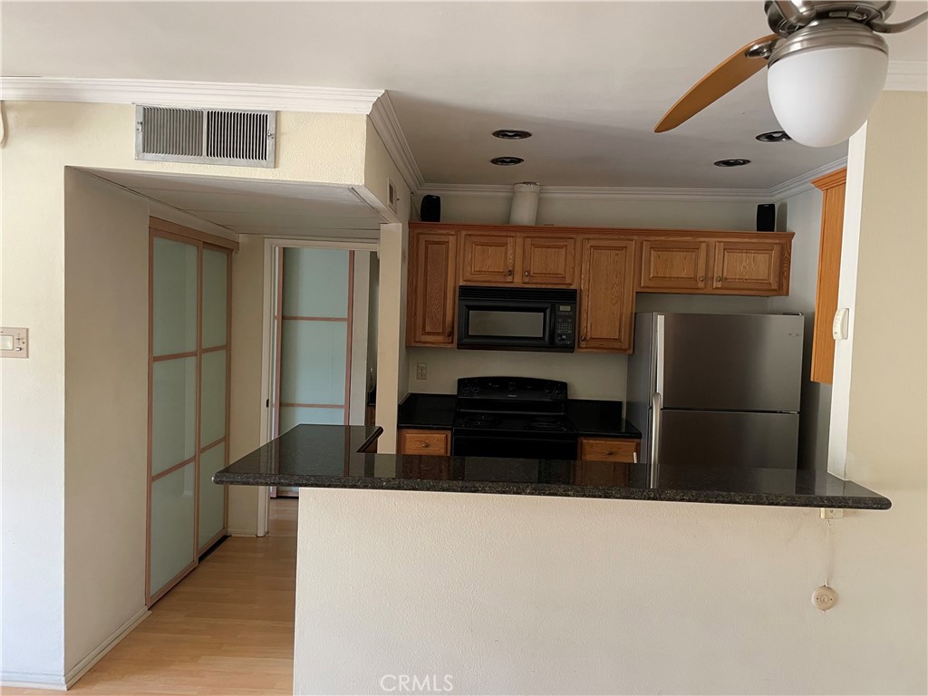 5257 Radford Avenue 314