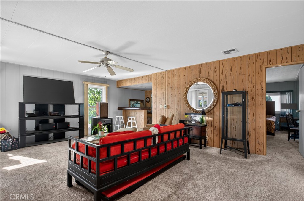 5200 Irvine Boulevard 256