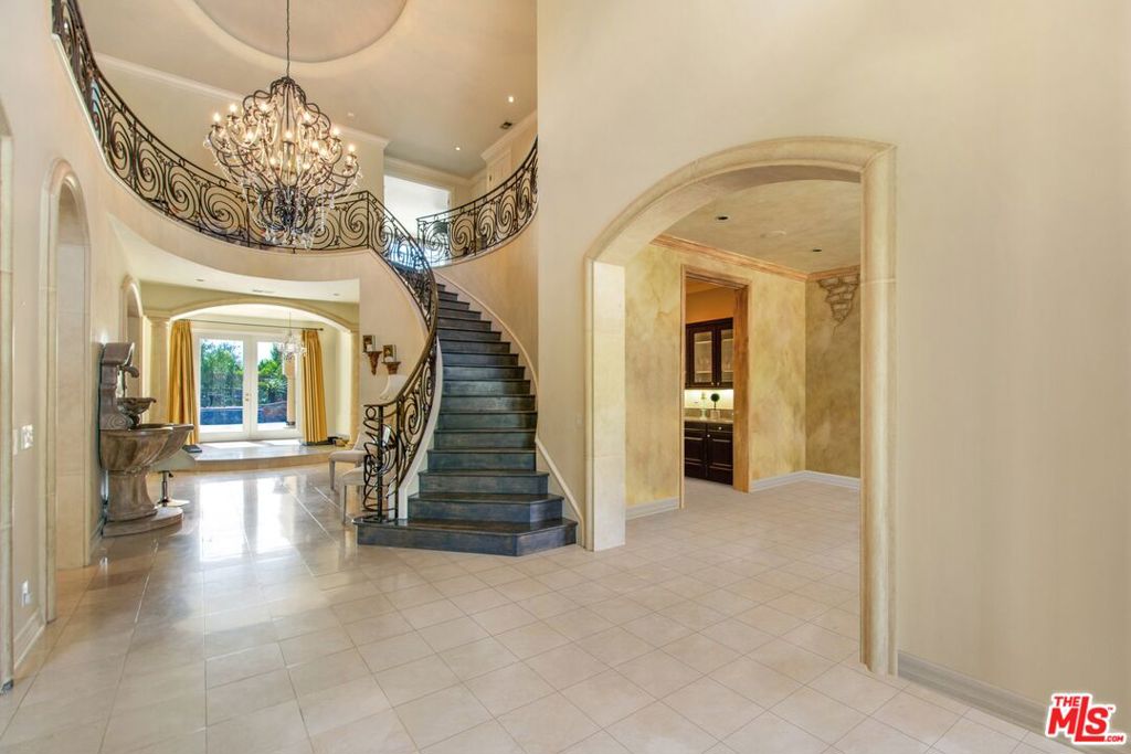 5541 Wellesley Drive