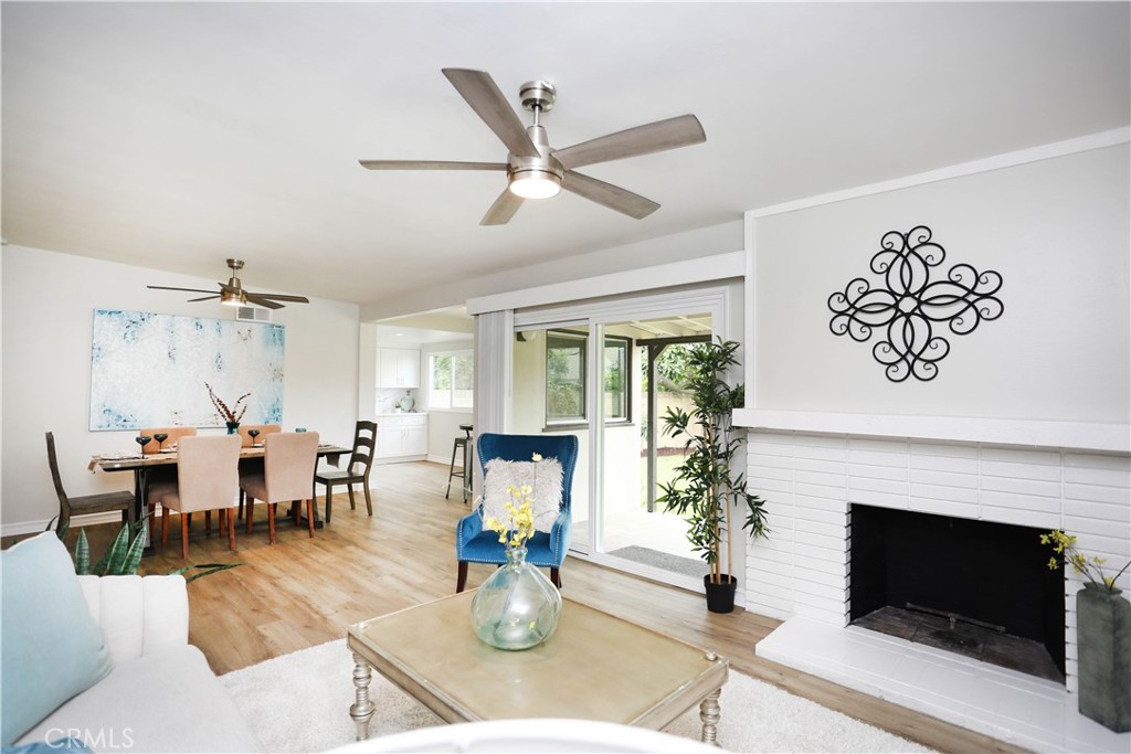 321 S Beachy Place